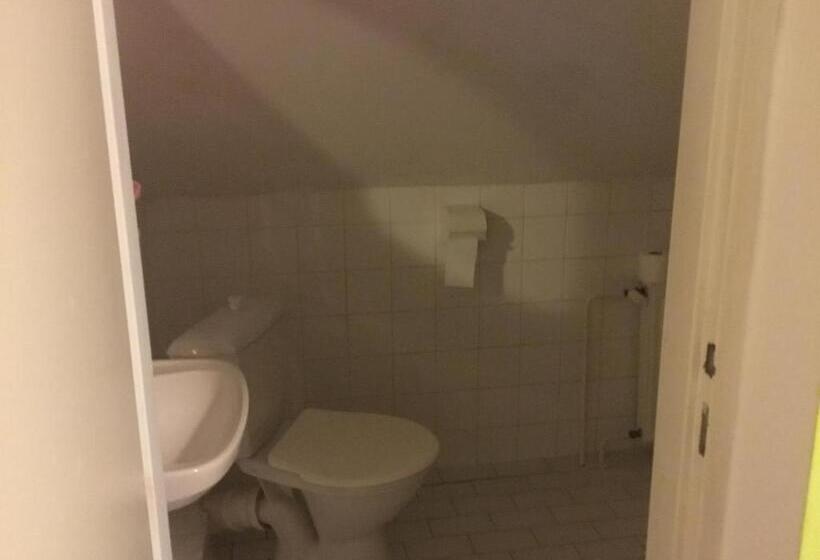 Четырехместный Номер Стандарт, Penzion Real