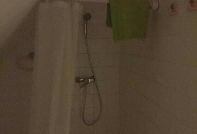 Семейный Номер, Penzion Real