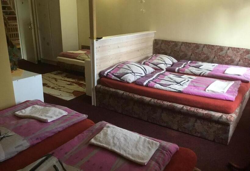 Семейный Номер, Penzion Real