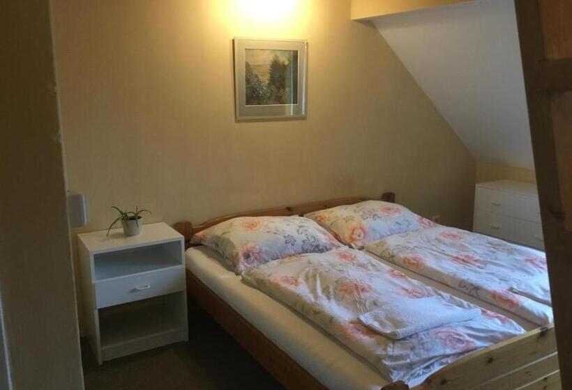 Семейный Номер, Penzion Real