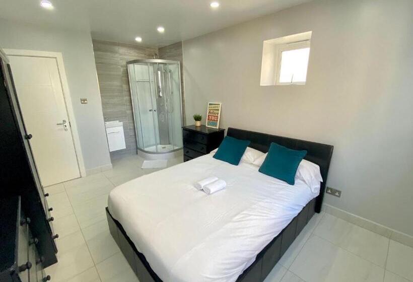 חדר סטנדרט חדר אמבטיה משותף, Rydal Water Rooms By Dc London Rooms