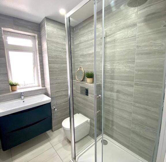 带共用浴室的标准房间, Rydal Water Rooms By Dc London Rooms