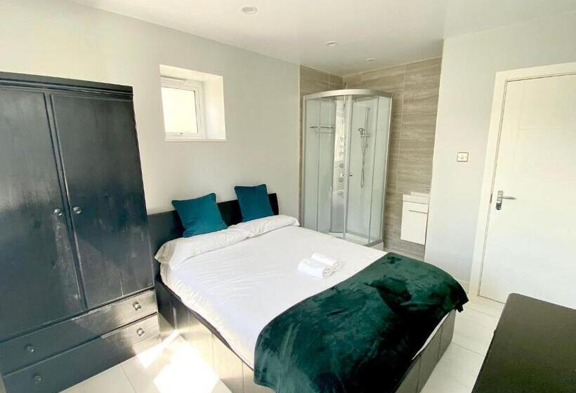 带共用浴室的标准房间, Rydal Water Rooms By Dc London Rooms