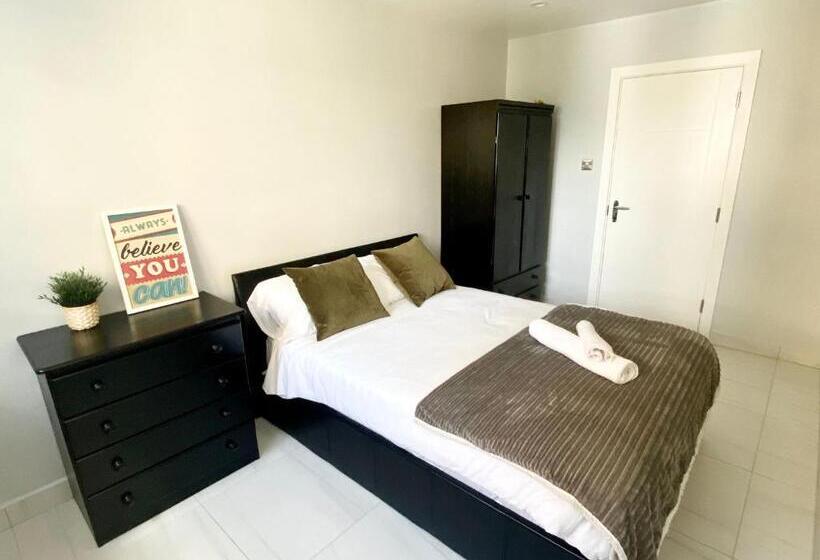 חדר סטנדרט חדר אמבטיה משותף, Rydal Water Rooms By Dc London Rooms