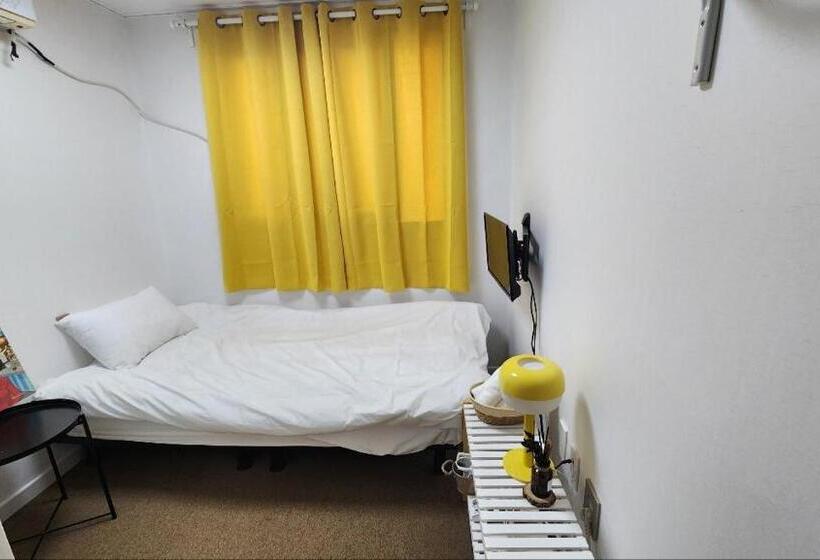 标准单人间, Space Guesthouse