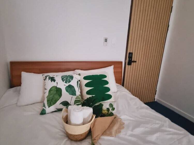 标准间, Space Guesthouse