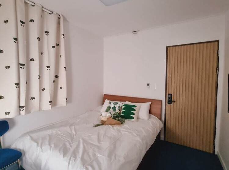 标准间, Space Guesthouse