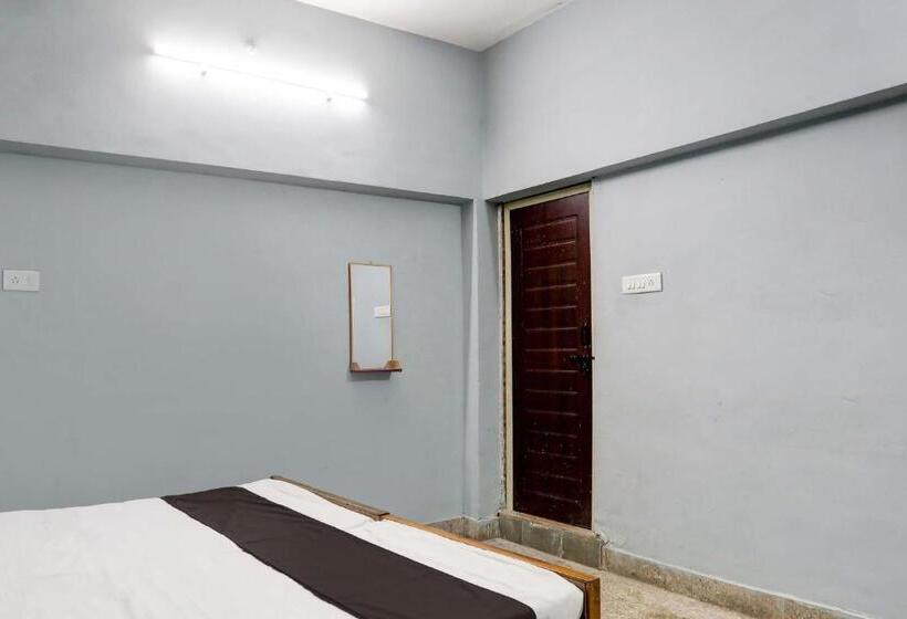 חדר קלאסי לשלושה, Spot On Sky Blue Hotel 2