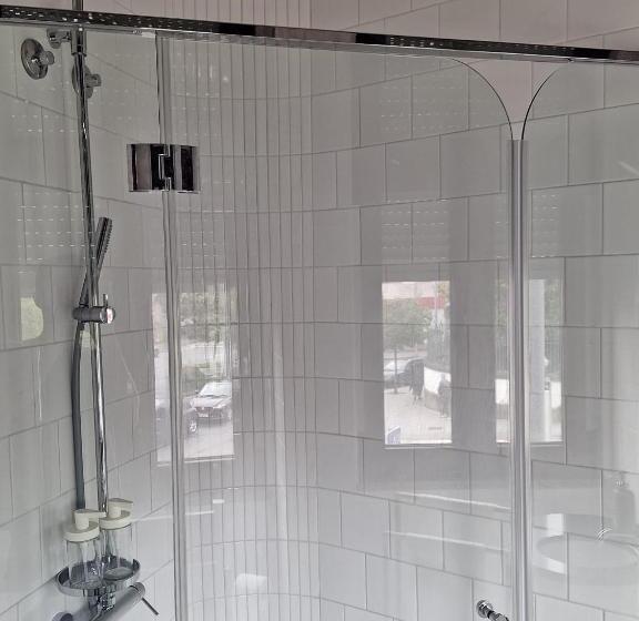 اتاق استاندارد, Easy Host Porto