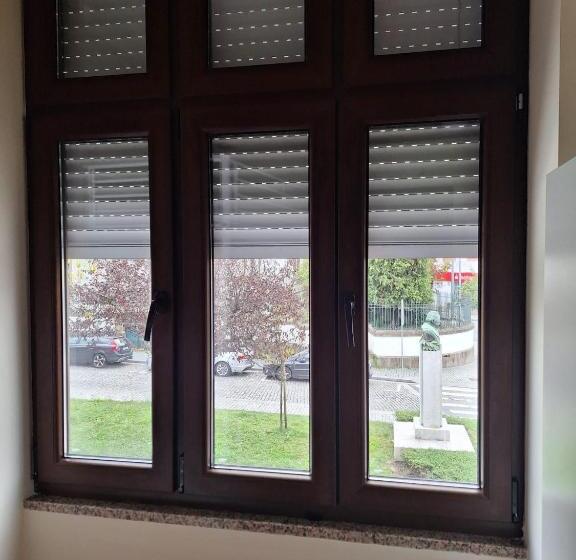 اتاق استاندارد, Easy Host Porto