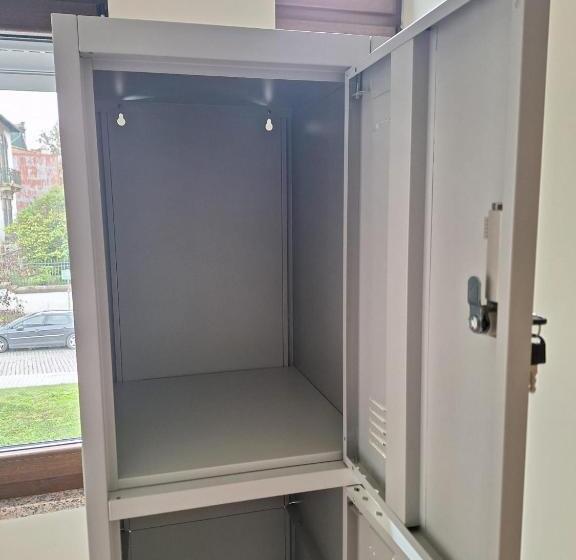 تختخواب در اتاق مشترک, Easy Host Porto