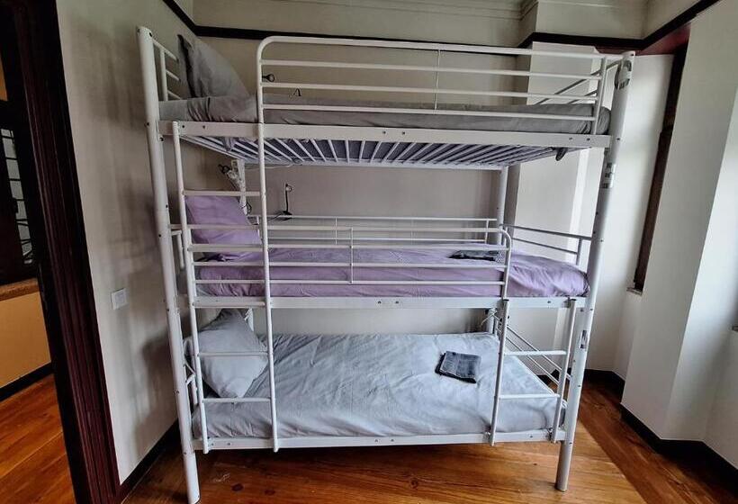 تختخواب در اتاق مشترک, Easy Host Porto