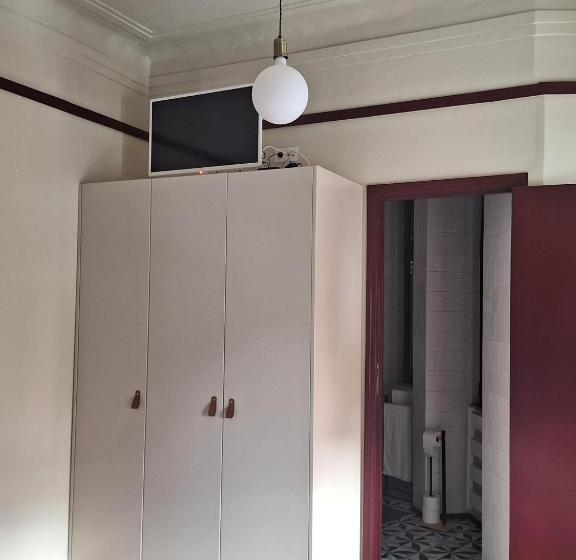 اتاق استاندارد, Easy Host Porto