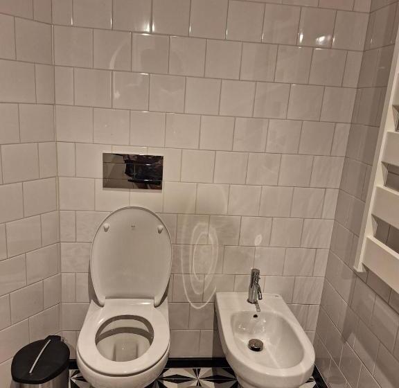 تختخواب در اتاق مشترک, Easy Host Porto