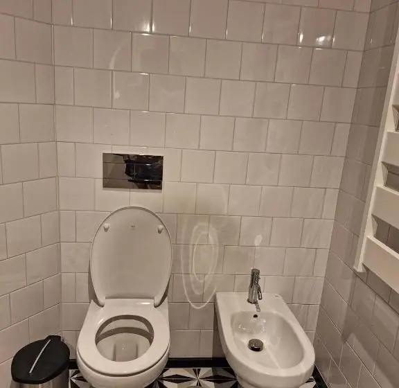 تختخواب در اتاق مشترک, Easy Host Porto