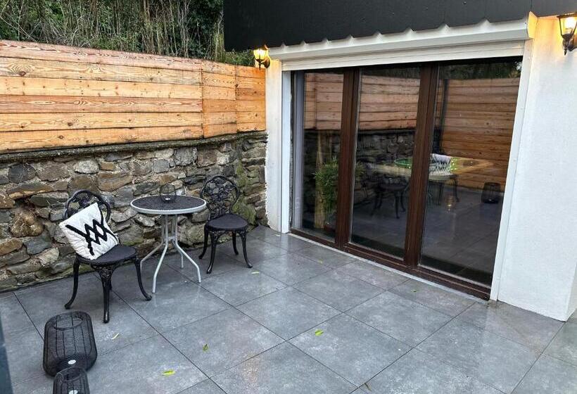 带按摩浴盆的套房, Suite Marie