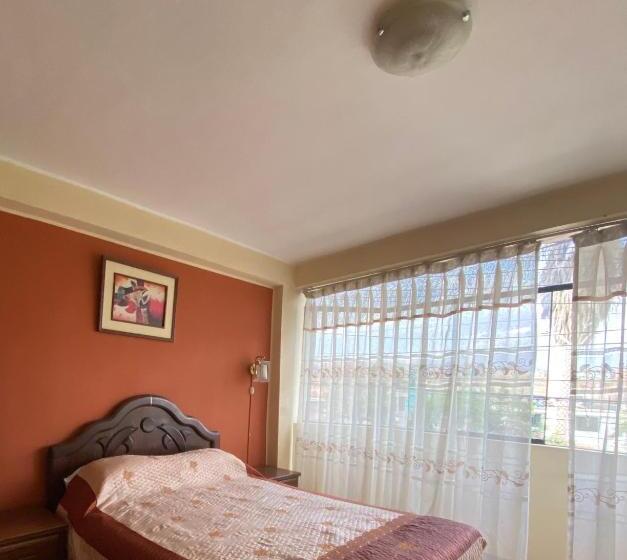 غرفة قياسية, Arc & Suites