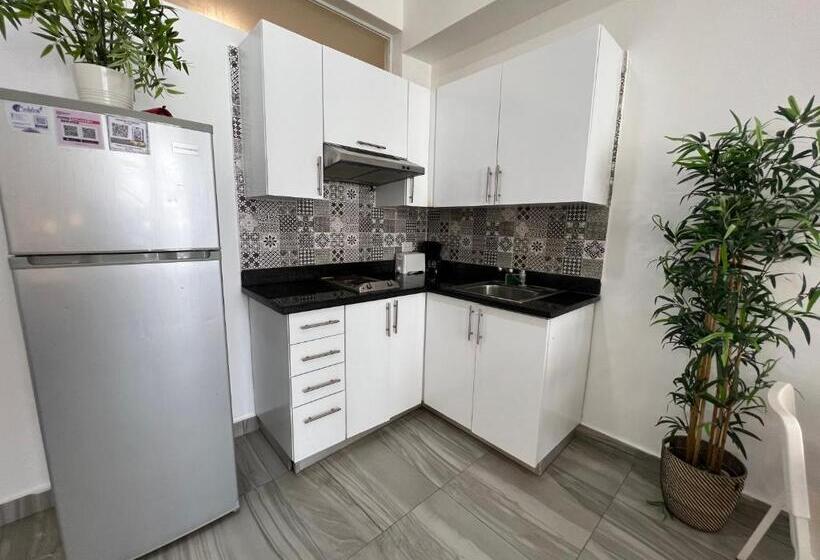 سوییت لوکس, Atlantic Suites Great Location Beach, Restaurants And Bars