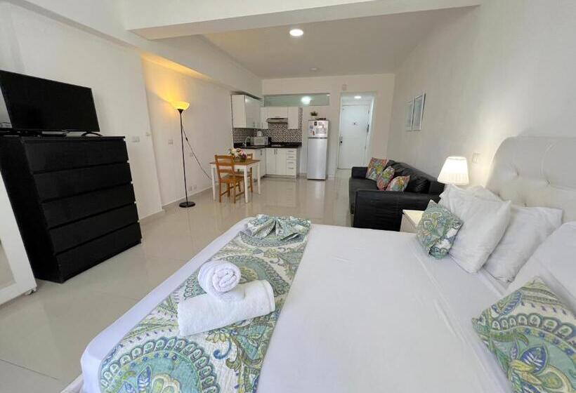 سوییت, Atlantic Suites   Great Location   Beach, Restaurants And Bars
