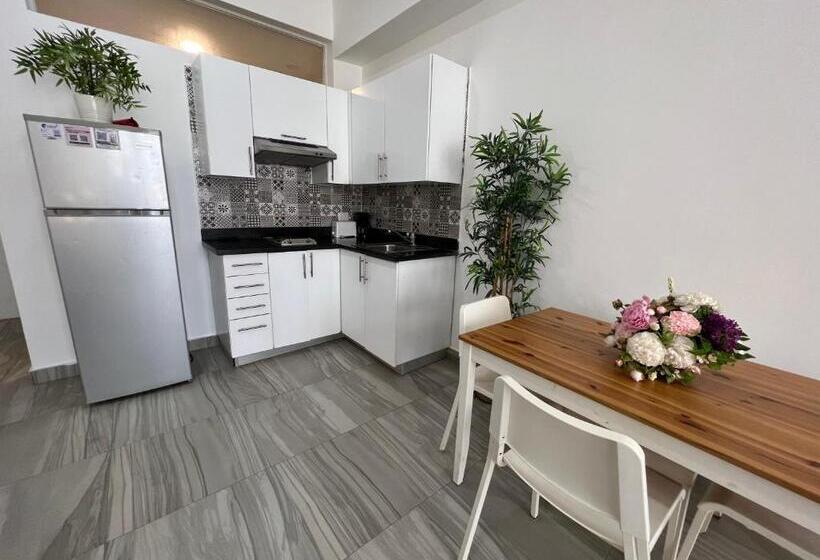 سوییت لوکس, Atlantic Suites Great Location Beach, Restaurants And Bars