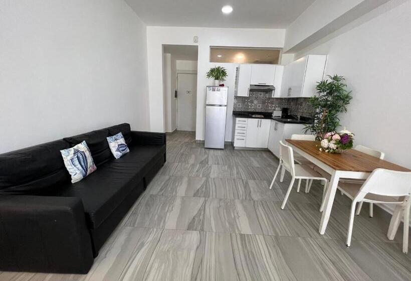 سوییت لوکس, Atlantic Suites Great Location Beach, Restaurants And Bars