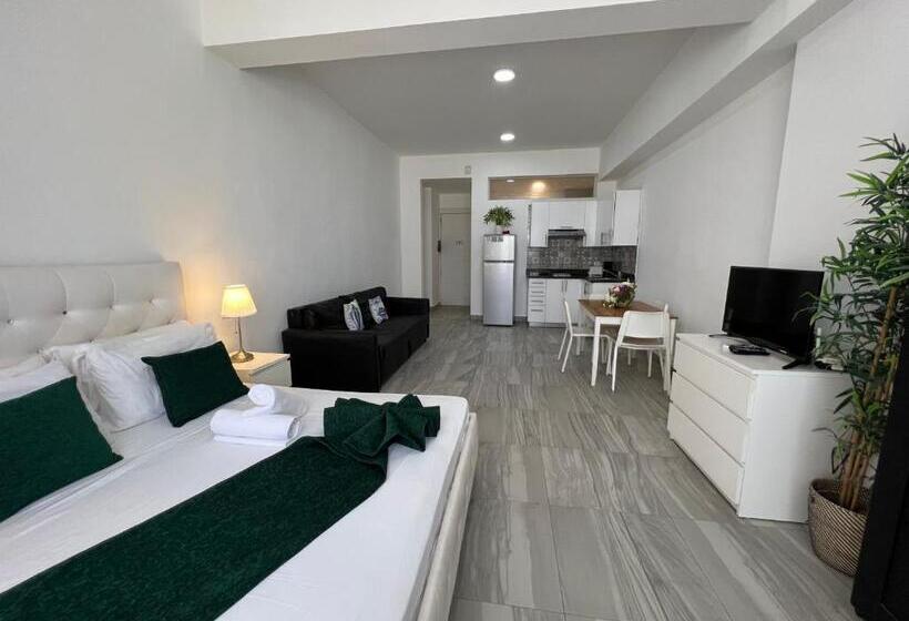 سوییت لوکس, Atlantic Suites Great Location Beach, Restaurants And Bars