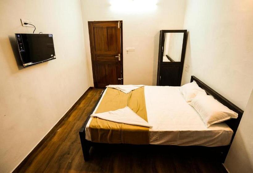 Номер Стандарт, Ek Residency