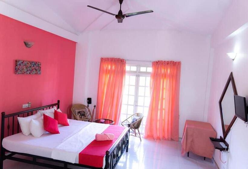 חדר משפחתי דלוקס, New Blue Mount View Kandy