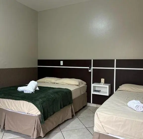 Perhehuone, Pousada Santa Terezinha