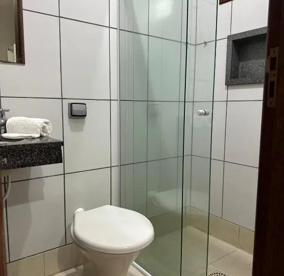 Perhehuone, Pousada Santa Terezinha
