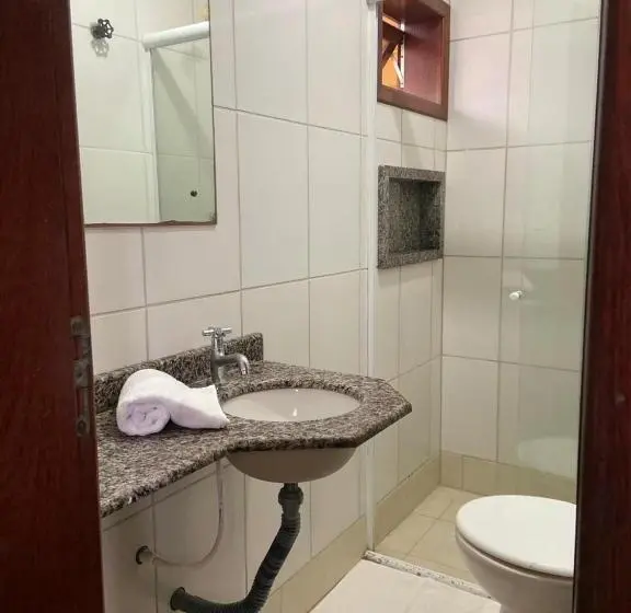 Perhehuone, Pousada Santa Terezinha