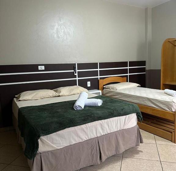 家庭间, Pousada Santa Terezinha