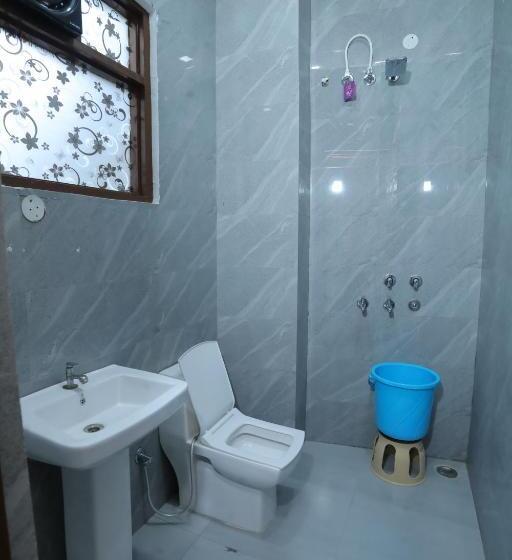 غرفة ديلوكس, Raghav Inn