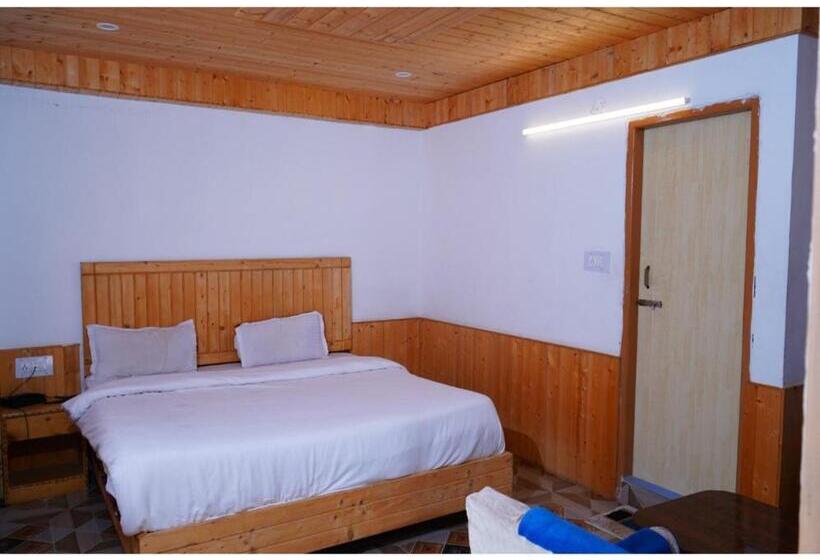 디럭스 룸, Rajendera Residency, Shimla