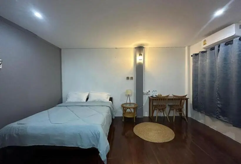 اتاق استاندارد, Thadan Guest House