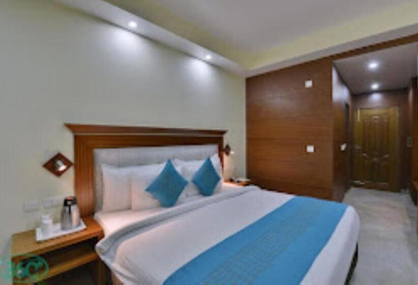 اتاق لوکس با تخت بزرگ, The Rock Castle Shimla