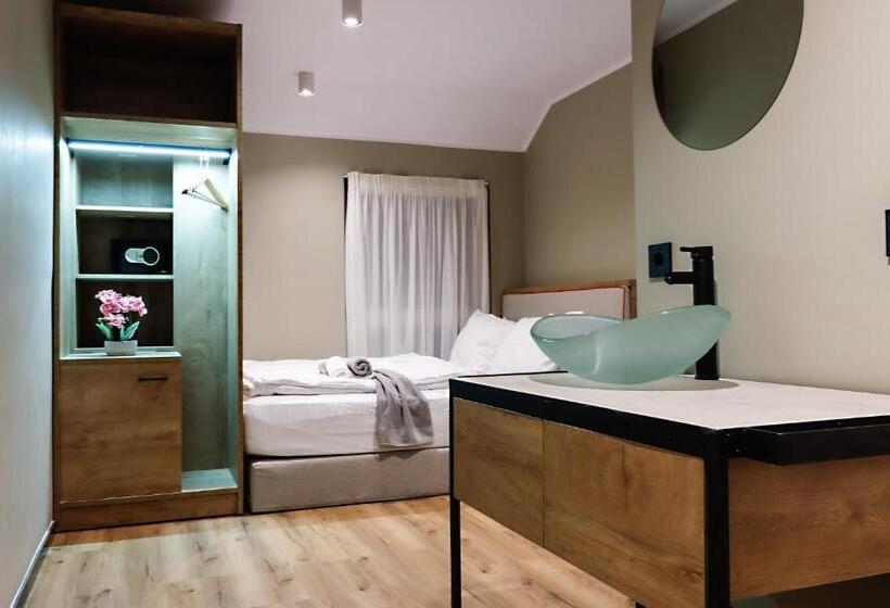 اتاق اکونومی, Wehra