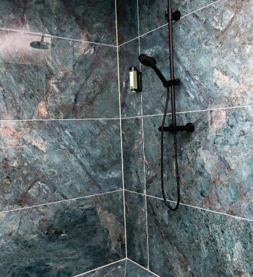 اتاق لوکس, Wehra