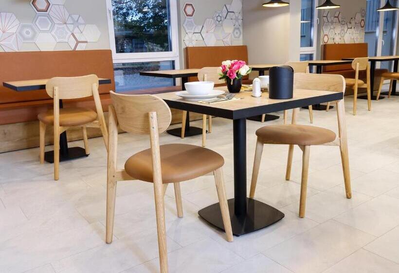 اتاق استاندارد یک نفره, Wehra