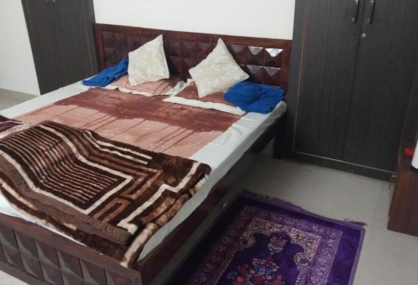 Номер Стандарт с Балконом, Dwarka Mai Guest House