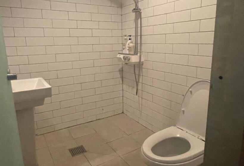 اتاق خانوادگی, Hanra Guesthouse