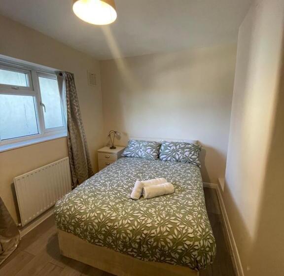 经济房, New Malden House