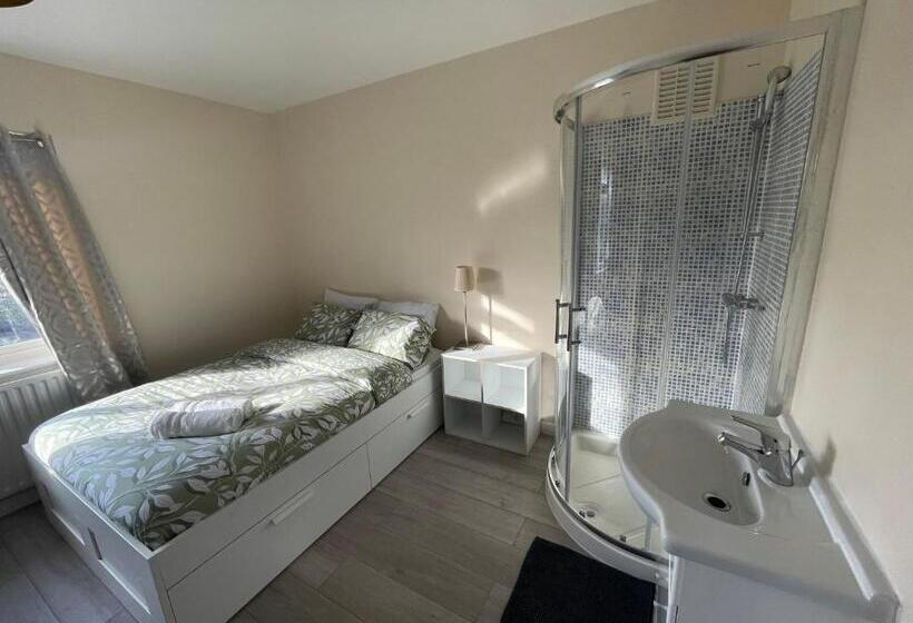 标准房带园景, New Malden House