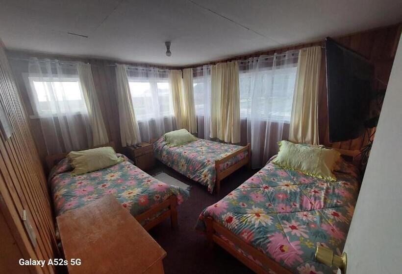 חדר סטנדרט לשלושה עם חדר אמבטיה משוף, Hosteria Corcovado