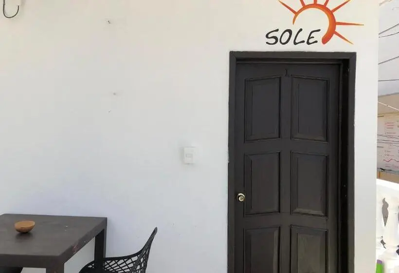 Economy Yhden Hengen Huone, Posada Dora