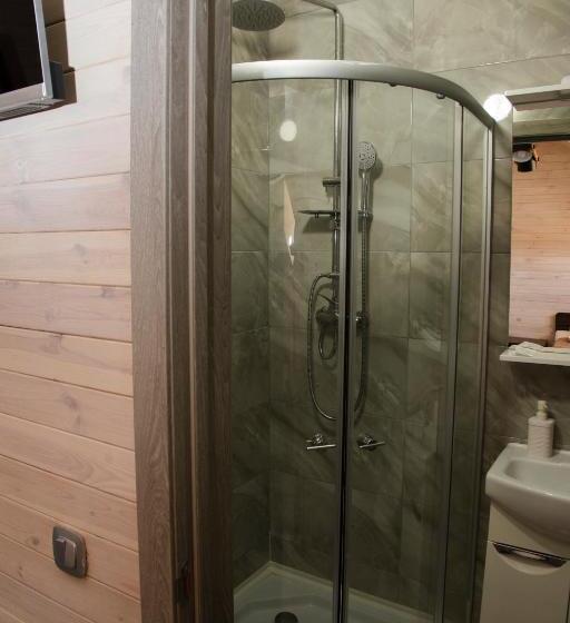 اتاق اکونومی, готель бережани