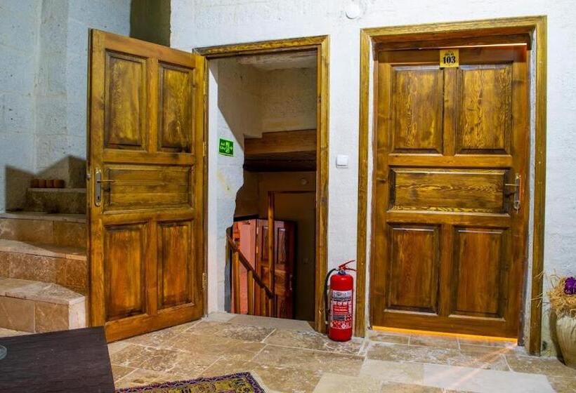 Номер Стандарт, Ada Family Suite
