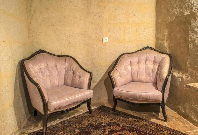 اتاق استاندارد با وان آب گرم, Ada Family Suite