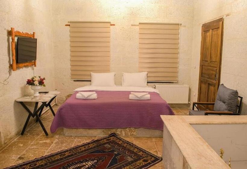 اتاق استاندارد با وان آب گرم, Ada Family Suite