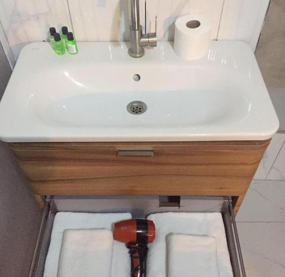 Стандартный Номер Кровать Кинг, Ada Family Suite